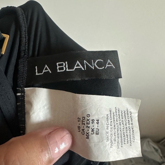 Like New La Blanca Tummy Control Ruched Black One Piece Size 12 - Picture 4 of 4